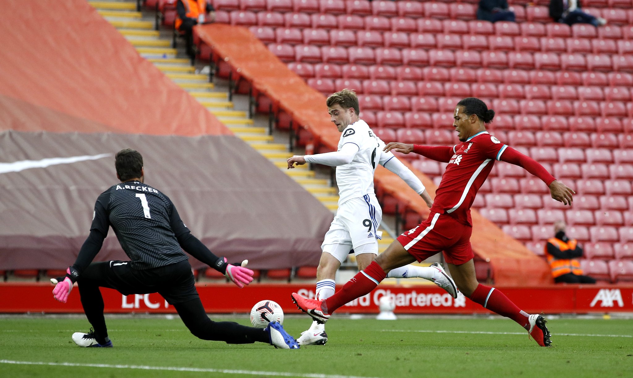 攻入制胜进球，小孔塞桑当选意大利国家德比全场最佳.